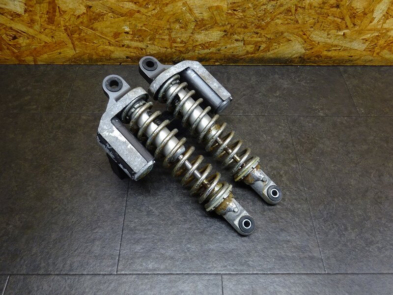 【250814】SRX600(1JK-010)◆ リアサスペンション リアサス リヤサス リアショック 錆有 ジャンク 【SRX400 1JL | 中古バイクパーツ通販・買取　ジャンクヤード鳥取　JunkYard