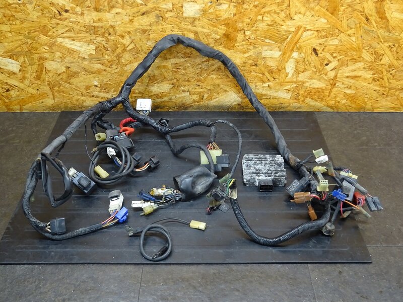 【250821】ドラッグスター1100(VP10J-000)◆ メインハーネス レギュレーター リレー カプラー破損有 | 中古バイクパーツ通販・買取　ジャンクヤード鳥取　JunkYard