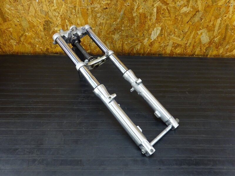 【250909】テンプター(NK43A-101)◆ フロントフォークセット アンダーブラケット トップブリッジ ハンドルポスト 【ST400 | 中古バイクパーツ通販・買取　ジャンクヤード鳥取　JunkYard