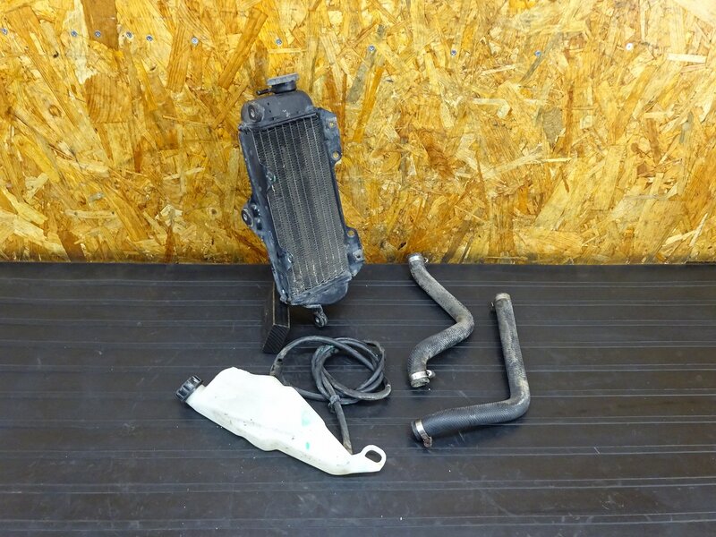 【250913】KDX125SR(DX125A-008)◇ ラジエーター ラジエター リザーブタンク サブタンク クーラントタンク 破損有 ※検索:200 220 250 | 中古バイクパーツ通販・買取　ジャンクヤード鳥取　JunkYard
