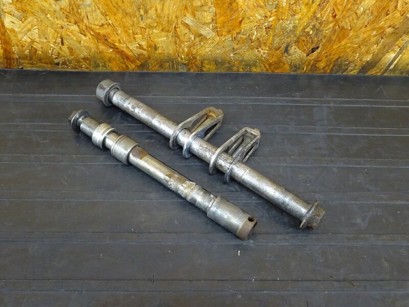 【251122】NSR250R(MC21)◇ アクスルシャフト前後セット フロント/リア チェーンアジャスター/引き 【検索:MC18 MC28 SE SP | 中古バイクパーツ通販・買取　ジャンクヤード鳥取　JunkYard