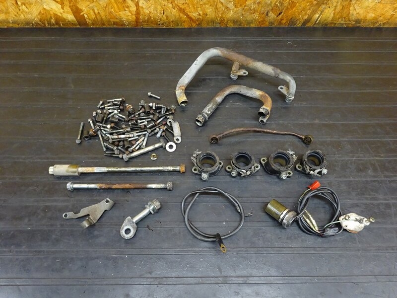 【260112】FZR250R(3LN-281)◇ エンジンボルトセット インシュレーター パイプ センサー ※エンジンパーツ | 中古バイクパーツ通販・買取　ジャンクヤード鳥取　JunkYard