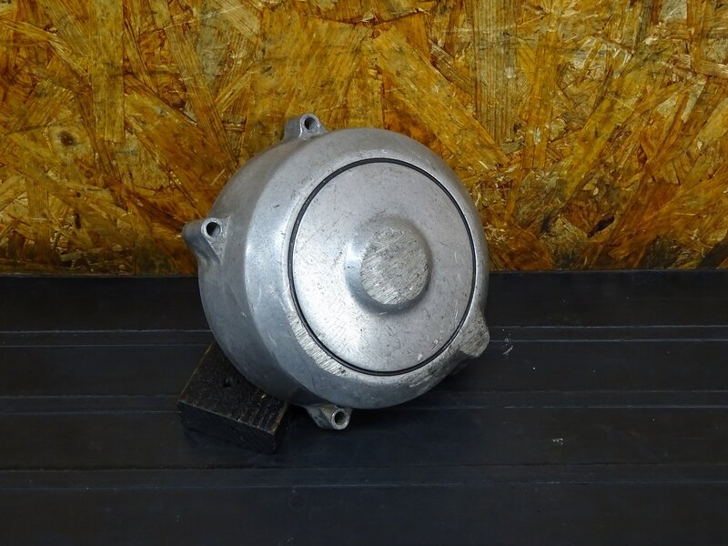 【260115】ゼファー400(ZR400C-054)◇ エンジンカバー左 ジェネレーターカバー 削れ有 【C4 ※エンジンパーツ | 中古バイクパーツ通販・買取　ジャンクヤード鳥取　JunkYard