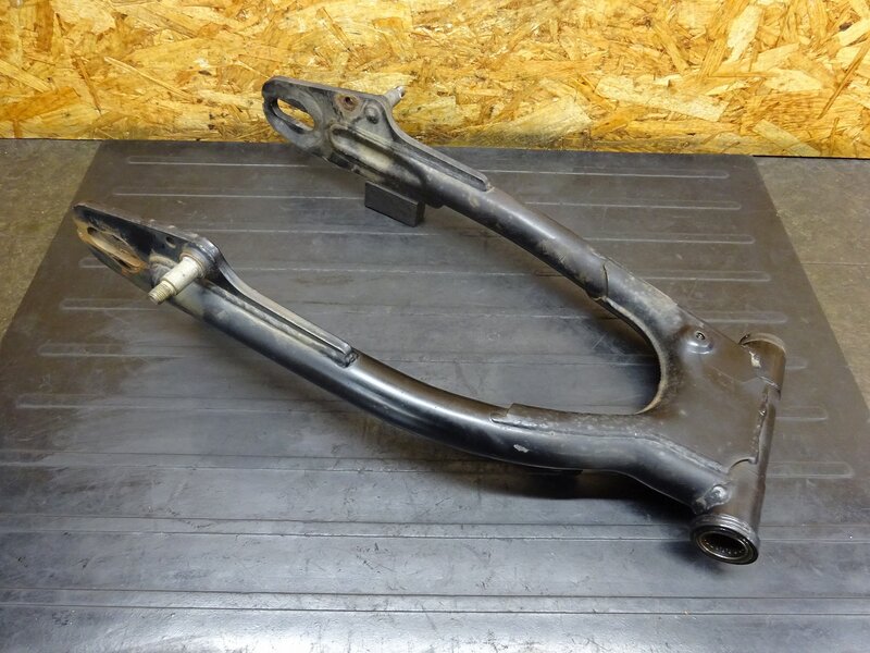 【260202】SR400(1JR-334)◆ スイングアーム トルクロッド 破損有 ジャンク！ 【検:SR500 1JN 2J2 2H6 | 中古バイクパーツ通販・買取　ジャンクヤード鳥取　JunkYard