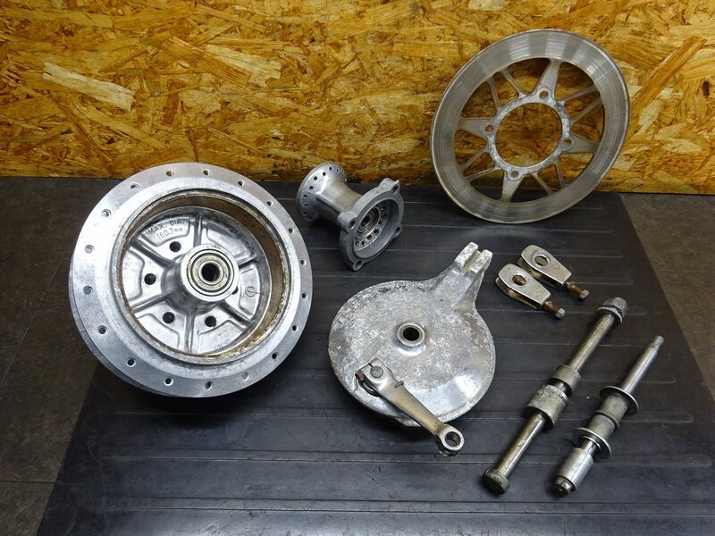 【260205】サベージ650(NP41A-104)◆ ホイールハブ前後セット フロント/リアホイールハブ ドラムパネル アクスルシャフト 【サベージ400 | 中古バイクパーツ通販・買取　ジャンクヤード鳥取　JunkYard