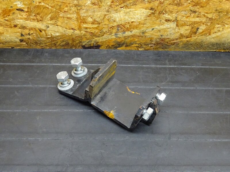 【260213】マグナ250(MC29-1012)◆ 社外フェンダーステー フラットフェンダー取付ステー スイングアーム止め 削れ有 【V-TWIN | 中古バイクパーツ通販・買取　ジャンクヤード鳥取　JunkYard