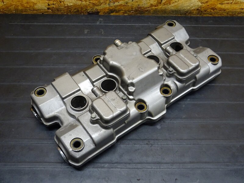 【260306】CB400SF Vtec2(NC39-1044)◆ シリンダーヘッドカバー エンジンカバー ※エンジンパーツ【SPEC2 スペック2 | 中古バイクパーツ通販・買取　ジャンクヤード鳥取　JunkYard