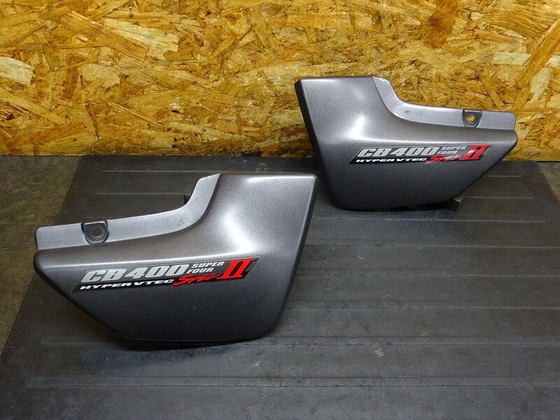 【260306】CB400SF Vtec2(NC39-1044)◆ サイドカバー左右セット サイドカウル ひび割れ有 【SPEC2 スペック2 | 中古バイクパーツ通販・買取　ジャンクヤード鳥取　JunkYard
