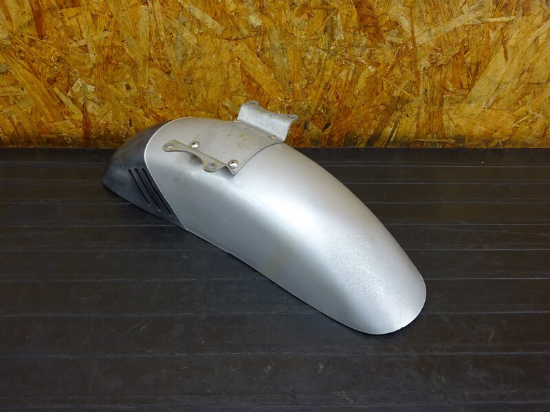 【260313】GSX250S(GJ76A-103)◇ フロントフェンダー ステー 傷有 【刀 カタナ | 中古バイクパーツ通販・買取　ジャンクヤード鳥取　JunkYard