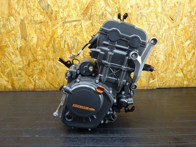 【210113】KTM 125DUKE◇ 中古エンジン クランキング確認済み ジェネレーター セルモーター ジャンク!! 【デューク 200 | 中古バイクパーツ通販・買取　ジャンクヤード鳥取　JunkYard