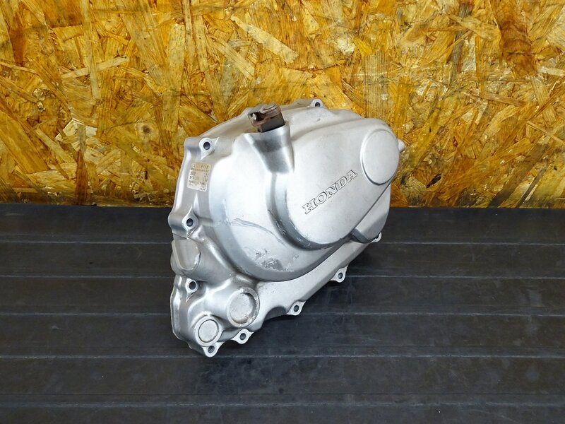 【250608】FTR223(MC34-1002)◇ エンジンカバー右 クラッチカバー 腐食、削れ有 ※エンジンパーツ | 中古バイクパーツ通販・買取　ジャンクヤード鳥取　JunkYard
