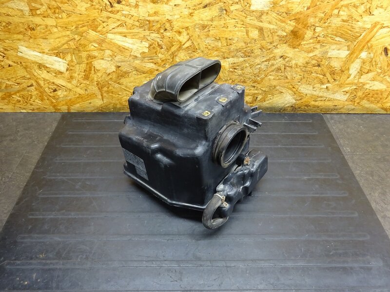 【250807】GB400TT(NC20-1011)◆ エアクリーナーボックス エアクリボックス エアクリ 削れ有 【検索:GB500TT | 中古バイクパーツ通販・買取　ジャンクヤード鳥取　JunkYard