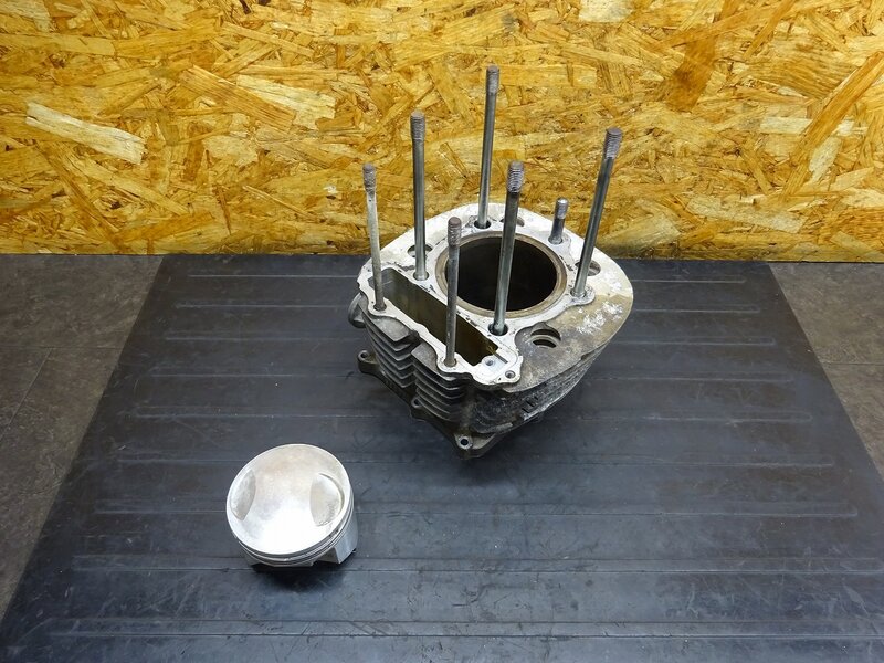 【250813】SR500(1JN-224)◆ シリンダーセット ピストン ※エンジンパーツ【検索：2J2 SR400 2H6 1JR | 中古バイクパーツ通販・買取　ジャンクヤード鳥取　JunkYard