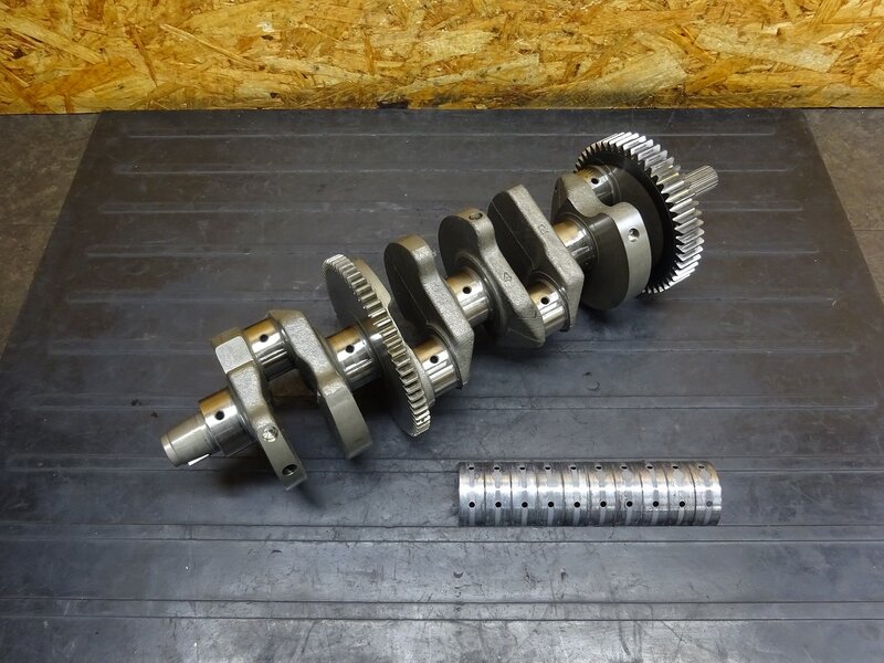 【250820】W701型エンジンパーツ◆ クランクシャフト クランクメタル 【検索：GSX1300R GW71A GX72A ハヤブサ | 中古バイクパーツ通販・買取　ジャンクヤード鳥取　JunkYard