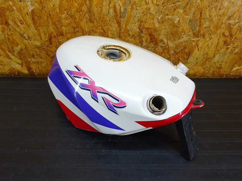 【251001】ZXR250(ZX250C-012)◇ 燃料タンク ガソリンタンク フューエルタンク 凹み/傷/タンク内錆有 | 中古バイクパーツ通販・買取　ジャンクヤード鳥取　JunkYard