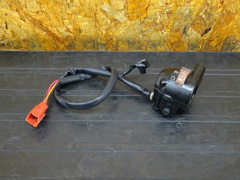【251032】W650(EJ650A-031)◇ ハンドルスイッチ右 スイッチボックス 【検索:W400 EJ400A W800 | 中古バイクパーツ通販・買取　ジャンクヤード鳥取　JunkYard