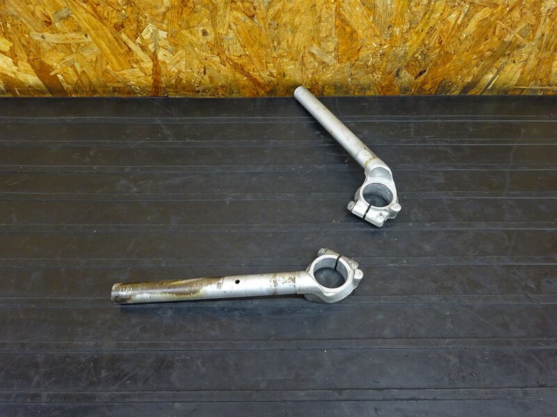 【251111】CBR250RR(MC22-1006)◇ 純正セパレートハンドル セパハン Φ37mm | 中古バイクパーツ通販・買取　ジャンクヤード鳥取　JunkYard