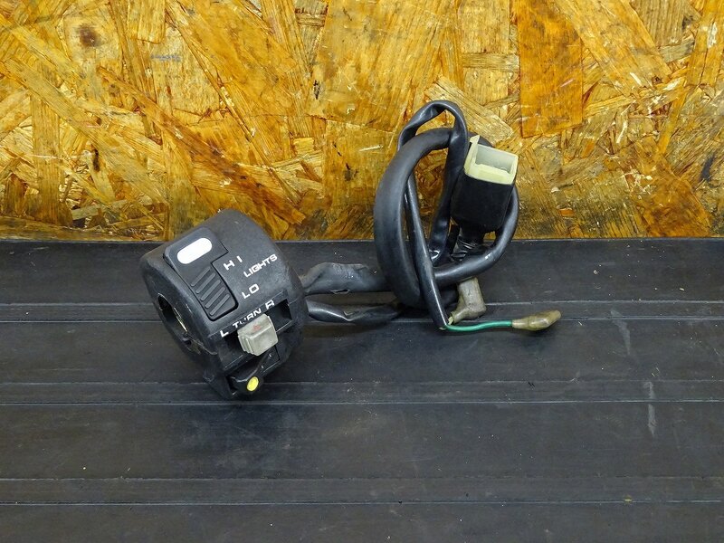 【251113】NS-1(AC12-1201)◇ ハンドルスイッチ左 スイッチボックス | 中古バイクパーツ通販・買取　ジャンクヤード鳥取　JunkYard