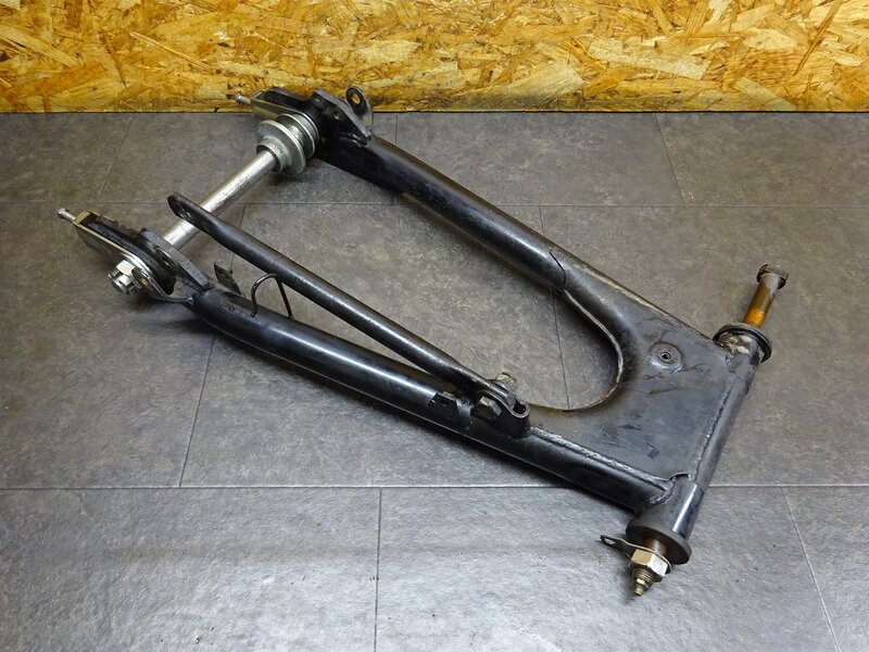 【251123】XS650SP(3G5-459)◆ スイングアーム ピボットシャフト リアアクスルシャフト チェーンアジャスター 色塗り有 【SPL スペシャル | 中古バイクパーツ通販・買取　ジャンクヤード鳥取　JunkYard