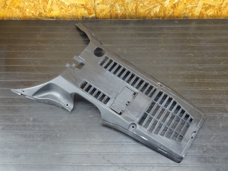 【251217】スカイウェイブ250(CJ46A-114)■ アンダーカバー アンダーガード 削れ有 | 中古バイクパーツ通販・買取　ジャンクヤード鳥取　JunkYard