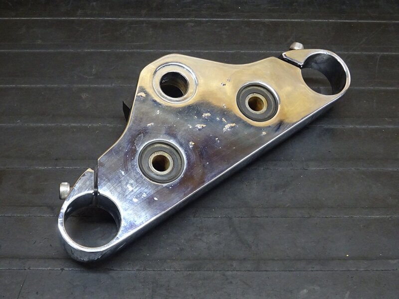 【260113】ドラッグスター400C(VH01J-028)◆ トップブリッジ 変形/ねじ山潰れ有 ジャンク！ 【クラシック イモビ付 | 中古バイクパーツ通販・買取　ジャンクヤード鳥取　JunkYard