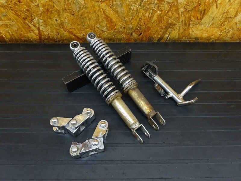 【260201】フォルツァZ(MF08-1018)◇ ローダウンセット リアサスペンション リヤサス リアショック ローダウンリンク ブラケット スタンド | 中古バイクパーツ通販・買取　ジャンクヤード鳥取　JunkYard