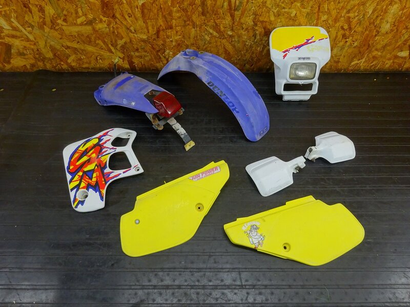 【260308】CRM50(AD13-1100)◇ カウルセット ヘッドライト フロントフェンダー サイドカウル シュラウド リアフェンダー 【後期 検:CRM80 | 中古バイクパーツ通販・買取　ジャンクヤード鳥取　JunkYard