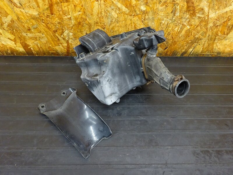 【260308】CRM50(AD13-1100)◇ エアクリーナーボックス エアクリボックス エアクリ マッドガード 泥除け 【後期 検:CRM80 | 中古バイクパーツ通販・買取　ジャンクヤード鳥取　JunkYard