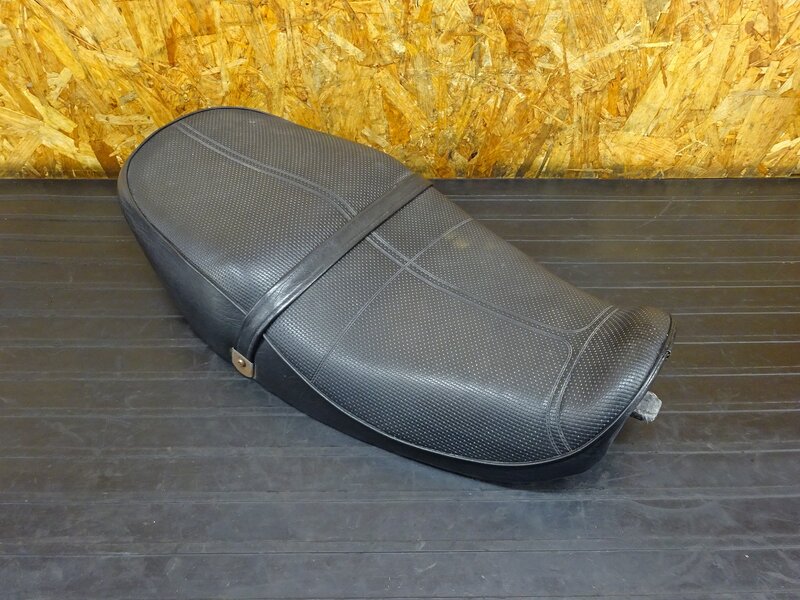 【260312】ゼファー400(ZR400C-094)◇ シート タンデムベルト 汚れ/破れ有 【C5 | 中古バイクパーツ通販・買取　ジャンクヤード鳥取　JunkYard