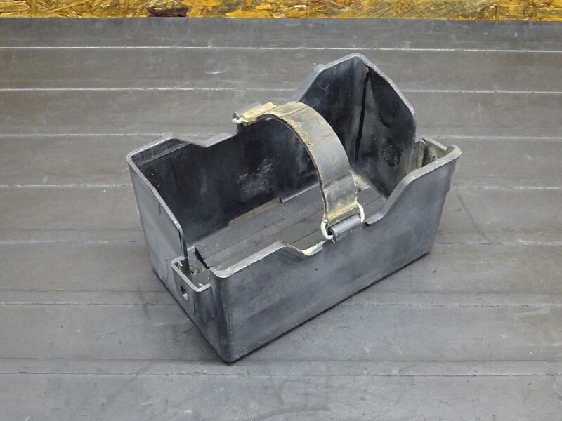 【260317】SZR660◆ バッテリーケース バッテリーボックス 【4SU | 中古バイクパーツ通販・買取　ジャンクヤード鳥取　JunkYard