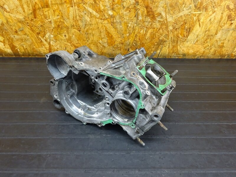 【250220】NSR250R(MC18-1101)◇ クランクケース上下セット ※エンジンパーツ 【MC16 MC21 88 89 | 中古バイクパーツ通販・買取　ジャンクヤード鳥取　JunkYard