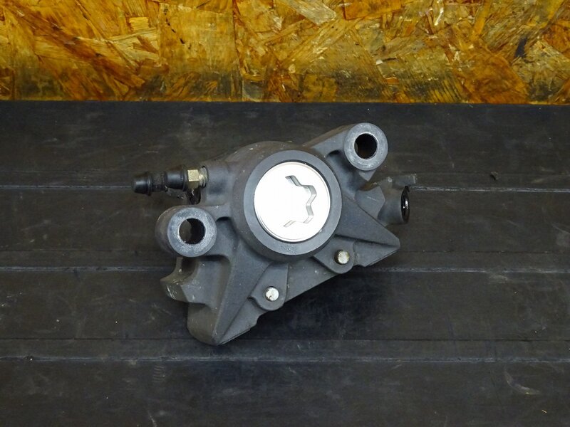 【250707】XJR400R(RH02J-005)◇ リアキャリパー ブレーキキャリパー 【イモビ付 4HM | 中古バイクパーツ通販・買取　ジャンクヤード鳥取　JunkYard
