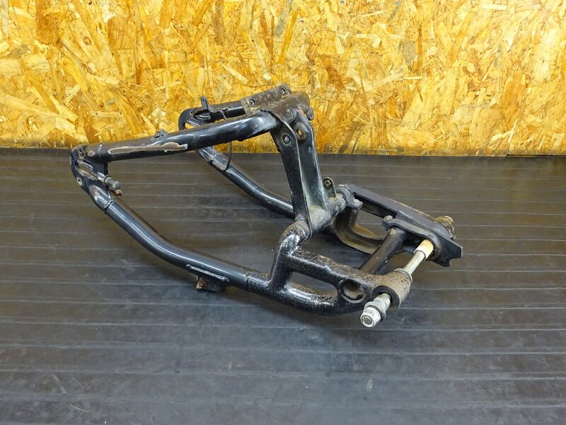 【250713】スティード400(NC26-1441)◇ スイングアーム ピボットシャフト 加工有!! | 中古バイクパーツ通販・買取　ジャンクヤード鳥取　JunkYard
