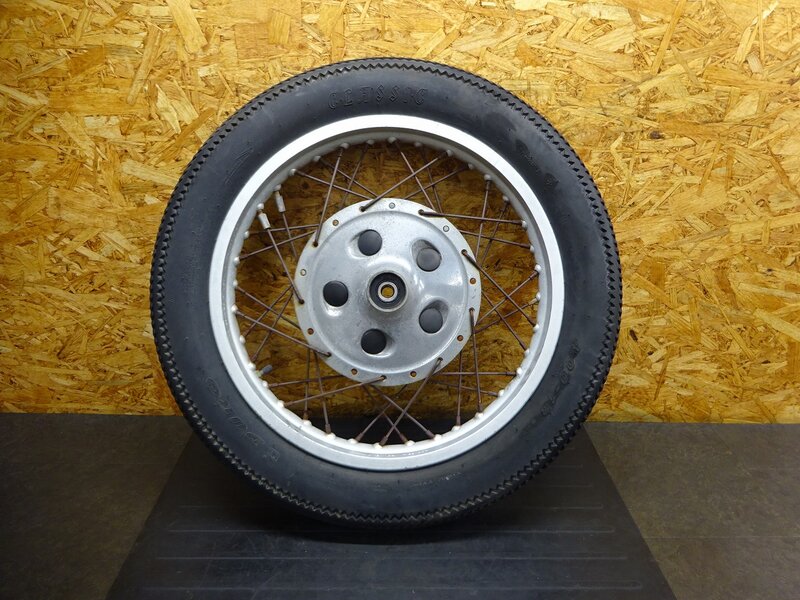 【250724】SR400(1JR-269)◆ フロントホイール 18×1.85 中古タイヤ CLASSTC 4.00-18 ビンテージタイヤ フレ有 【検:SR500 1JN 2J2 2H6 | 中古バイクパーツ通販・買取　ジャンクヤード鳥取　JunkYard