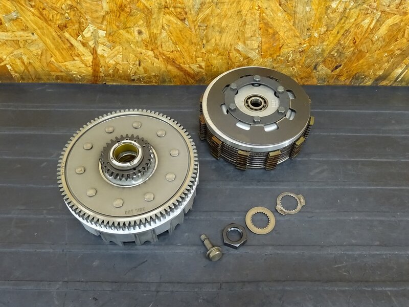 【250817】V-MAX1200(3UF-009)◇ クラッチ クラッチハウジングインナー/アウターハウジング ※エンジンパーツ 【VMAX | 中古バイクパーツ通販・買取　ジャンクヤード鳥取　JunkYard