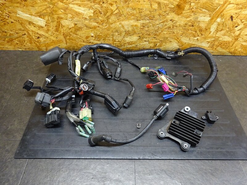 【250902】SR400(RH16J-011)◆ メインハーネス レギュレーター イグニッションコイル リレー センサー 【ファイナルエディション | 中古バイクパーツ通販・買取　ジャンクヤード鳥取　JunkYard