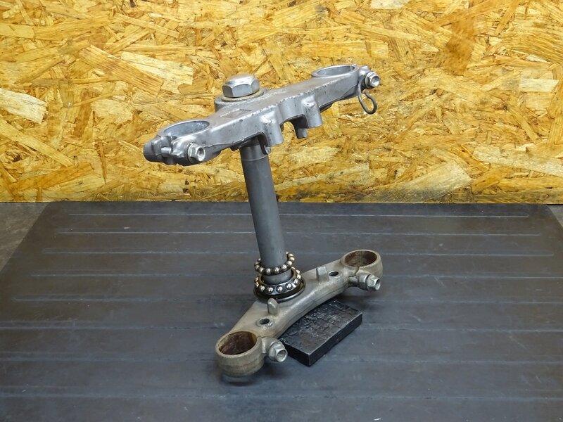 【251008】VT250スパーダ(MC20-1004)◆ ステムセット アンダーブラケット トップブリッジ | 中古バイクパーツ通販・買取　ジャンクヤード鳥取　JunkYard