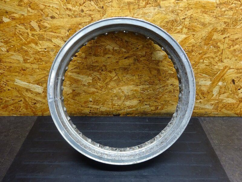 【251013】XS650SP(447-904)◆ リアホイールリム 16×2.75 TAKASAGO タカサゴリム 腐食有 ジャンク！ 【SPL スペシャル ※検索：3G5 TX650 | 中古バイクパーツ通販・買取　ジャンクヤード鳥取　JunkYard