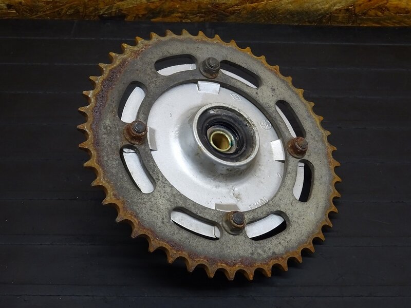 【251035】SRV250(4DN-026)◆ リアスプロケット 45T リアホイールハブ | 中古バイクパーツ通販・買取　ジャンクヤード鳥取　JunkYard