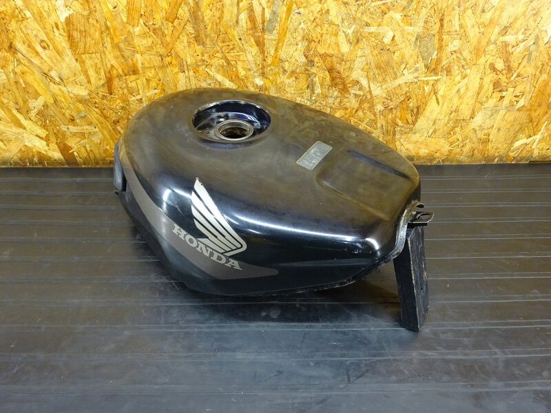 【251111】CBR250RR(MC22-1006)◇ 燃料タンク ガソリンタンク フューエルタンク 中錆/サラサラ音有 | 中古バイクパーツ通販・買取　ジャンクヤード鳥取　JunkYard