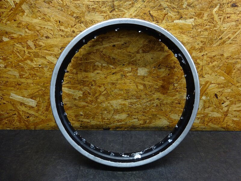 【251127】SR400(1JR-272)◆ リアホイールリム 18×2.15 腐食有 【検:SR500 1JN 2J2 2H6 | 中古バイクパーツ通販・買取　ジャンクヤード鳥取　JunkYard