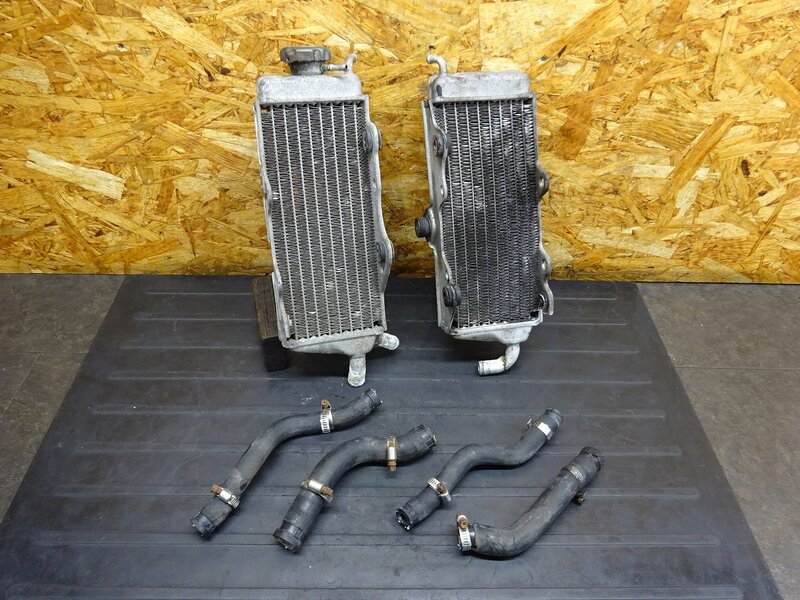 【251202】 CRM250R(MD24-1402)◆ ラジエーター左右セット ラジエーターコア 腐食/フィン潰れ有 | 中古バイクパーツ通販・買取　ジャンクヤード鳥取　JunkYard