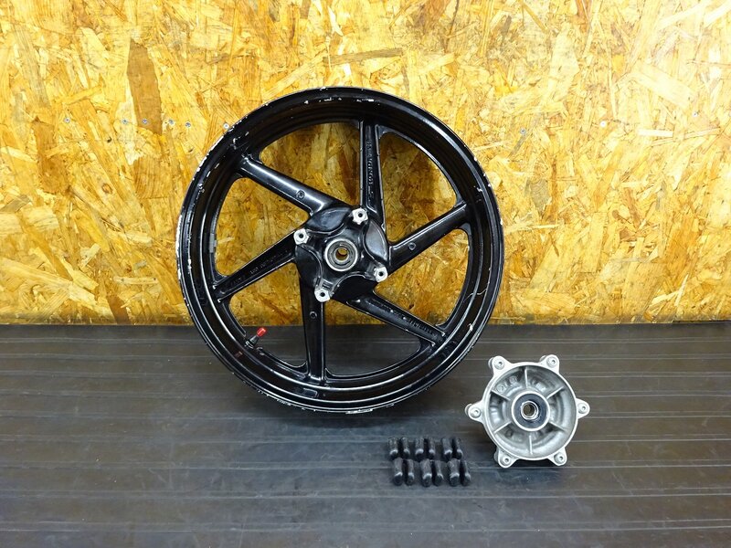 【251212】CBR250RR(MC22-1052)◇ リアホイール 17×4.00 94P ハブ 傷有 ※検:NSR250R 【規制前 | 中古バイクパーツ通販・買取　ジャンクヤード鳥取　JunkYard