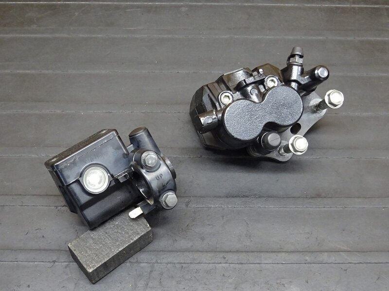 【251220】Ninja250(EX250L-019)◆ フロントブレーキセット フロントブレーキキャリパー マスタシリンダー Φ1/2 【ABS付 | 中古バイクパーツ通販・買取　ジャンクヤード鳥取　JunkYard