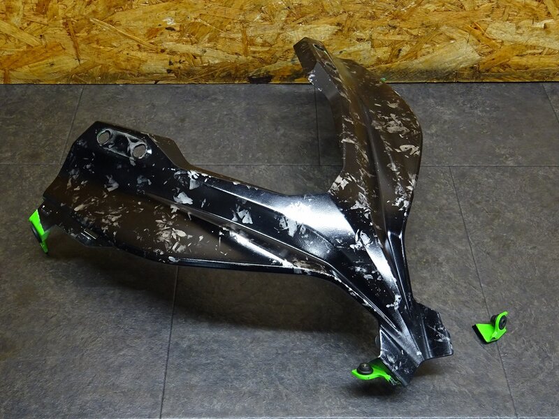 【251220】Ninja250(EX250L-019)◆ アッパーカウル フロントカウル ガーニッシュ 色塗り/ツメ折れ有 【ABS付 | 中古バイクパーツ通販・買取　ジャンクヤード鳥取　JunkYard