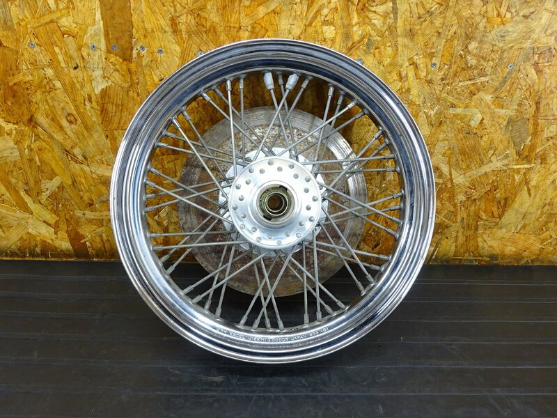 【251231】バルカン400ドリフター(VN400D-000)◇ フロントホイール 16×3.00 腐食有 | 中古バイクパーツ通販・買取　ジャンクヤード鳥取　JunkYard