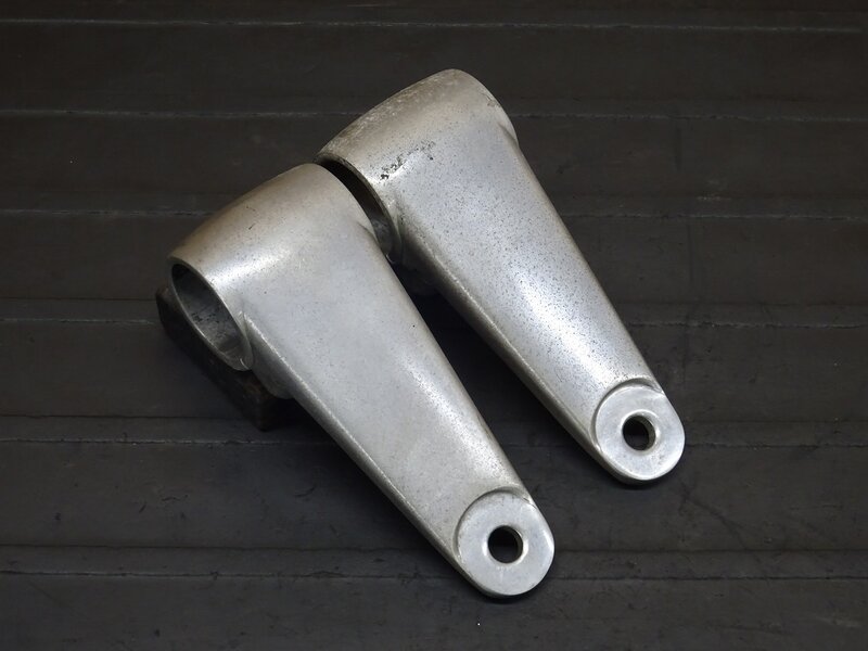 【251234】SR400(1JR-254)◆ 社外ヘッドライトステー Φ35mm キジマ？ Kijima？ 【検:SR500 1JN 2J2 2H6 | 中古バイクパーツ通販・買取　ジャンクヤード鳥取　JunkYard