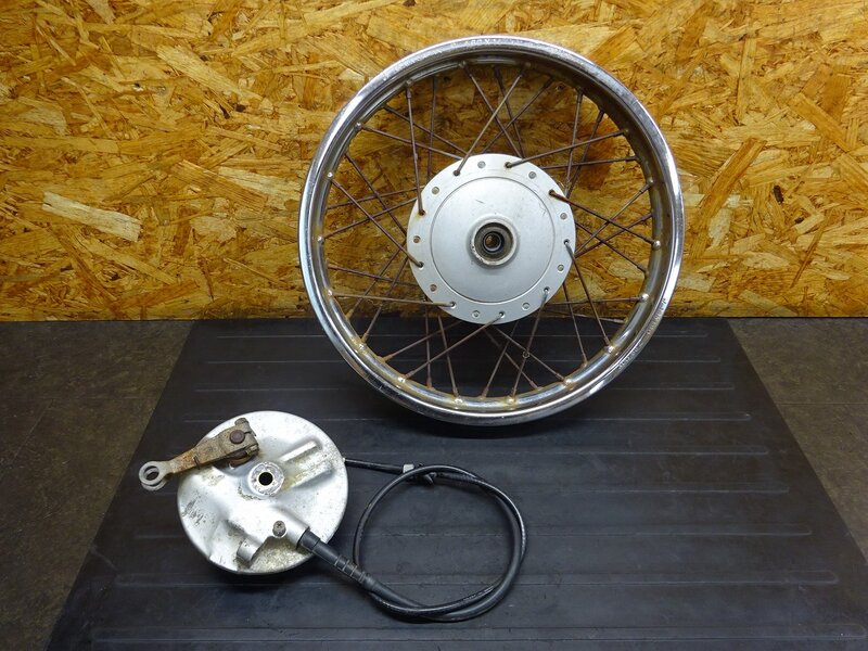 【260106】MD90(MD90-1924)◆ フロントホイール 14×1.60 ドラムパネル メーターギア 錆大 ジャンク 【郵政カブ | 中古バイクパーツ通販・買取　ジャンクヤード鳥取　JunkYard