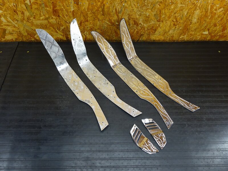 【260201】フォルツァZ(MF08-1018)◇ ステップボード左右セット ステッププレート フロアボード | 中古バイクパーツ通販・買取　ジャンクヤード鳥取　JunkYard