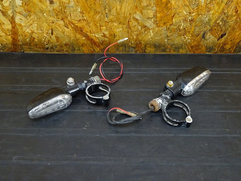 【260215】SR400/SR500◇ 社外フロントウインカー左右セット LEDウィンカー Φ35mm ※検:2H6 1JR RH01J | 中古バイクパーツ通販・買取　ジャンクヤード鳥取　JunkYard